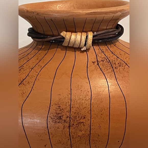 Vtg Hand Crafted Decorative Ceramic Vase Made In Philippines 9.5" L x 5 H x 4.5W - Picture 3 of 9